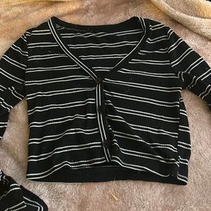 Striped buttoned crop